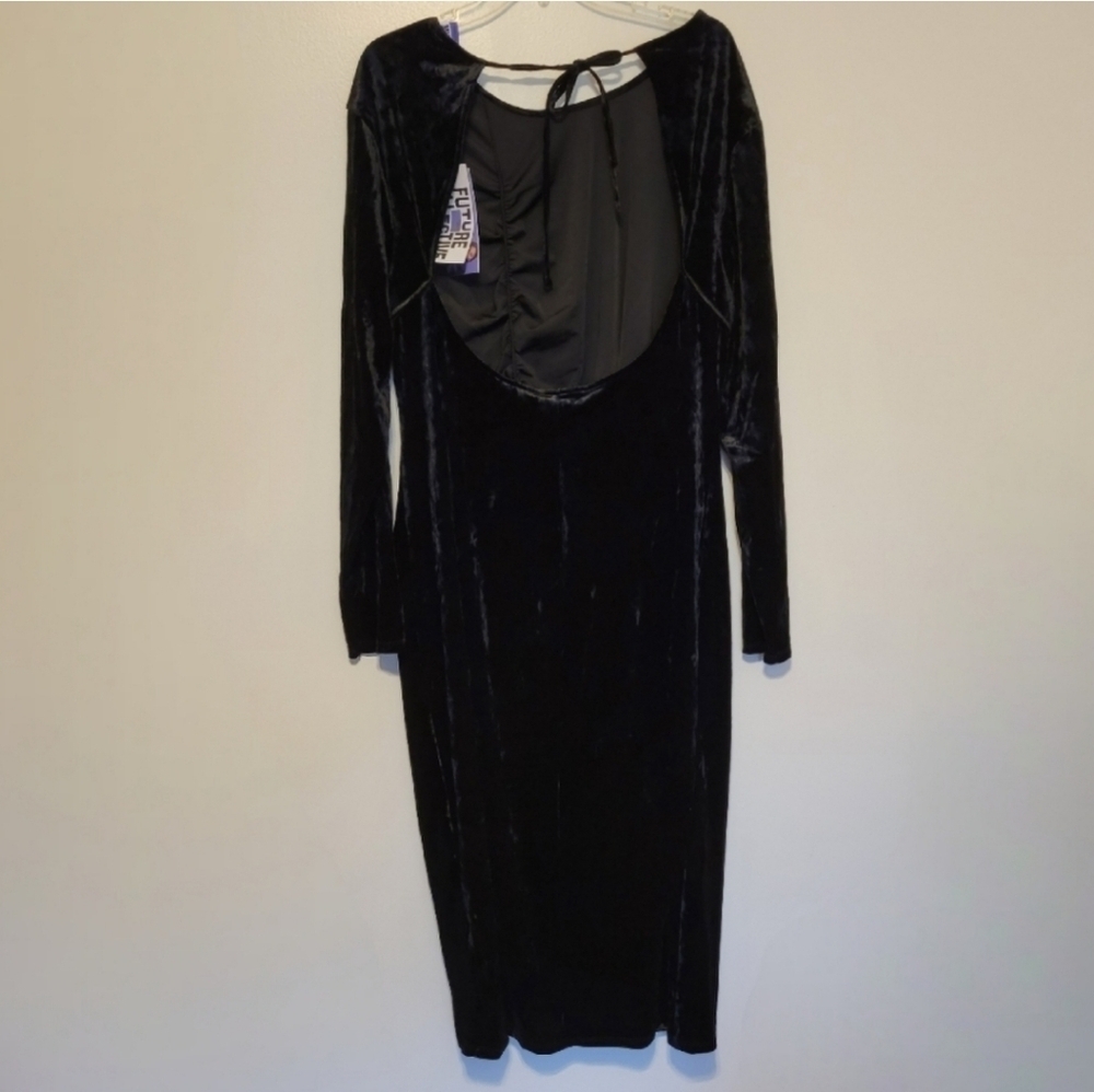 Nwt Future Collective Black Crushed Velvet Open Back Dress Size 2x Plus Size — image 5 of 8